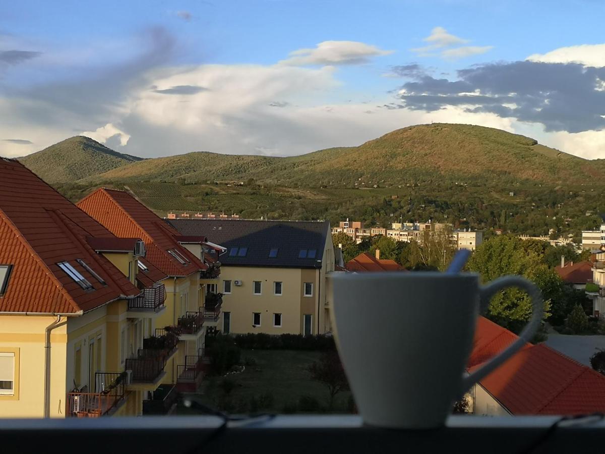 Orsika Hilltop Apartman Eger Exterior foto